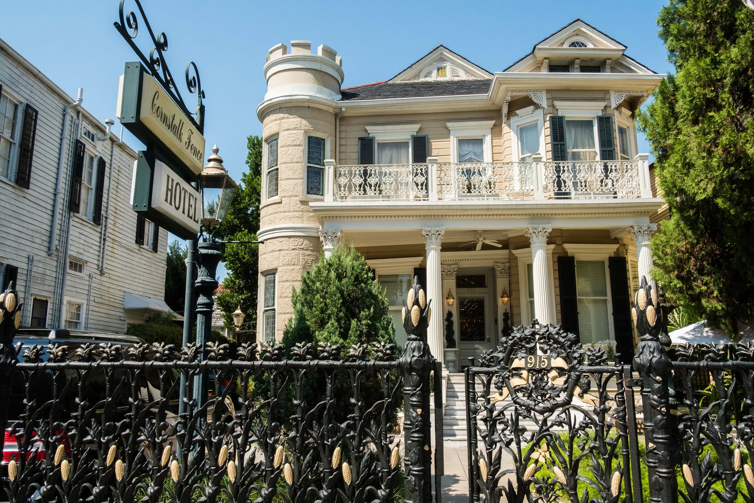 The famous Cornstalk Fence Hotel.&nbsp;