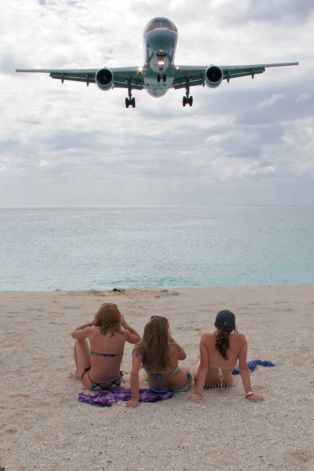 757_3girls_sxm_06a.jpg