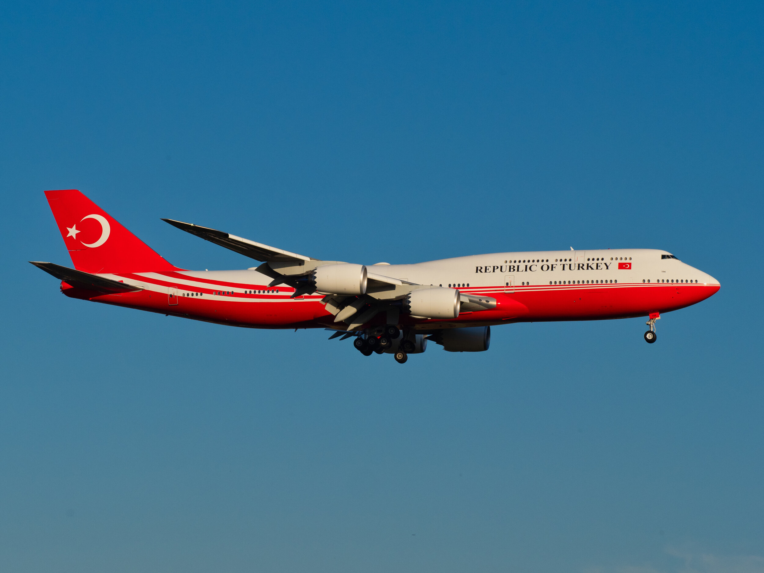 Turkish Government_Boeing_747-8.jpg