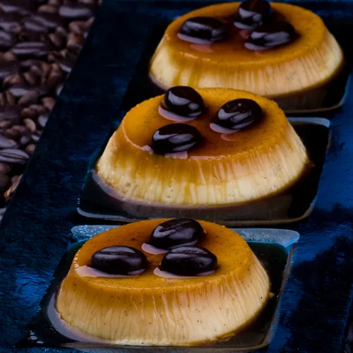  Fra kakeboken "Decadence - Sinfully Delicious Desserts" av Beth Young 