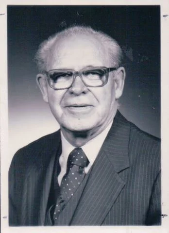 robert moore.jpg