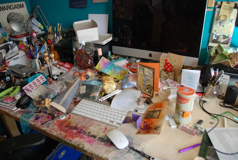beautiful desk of dripping gorgeousness