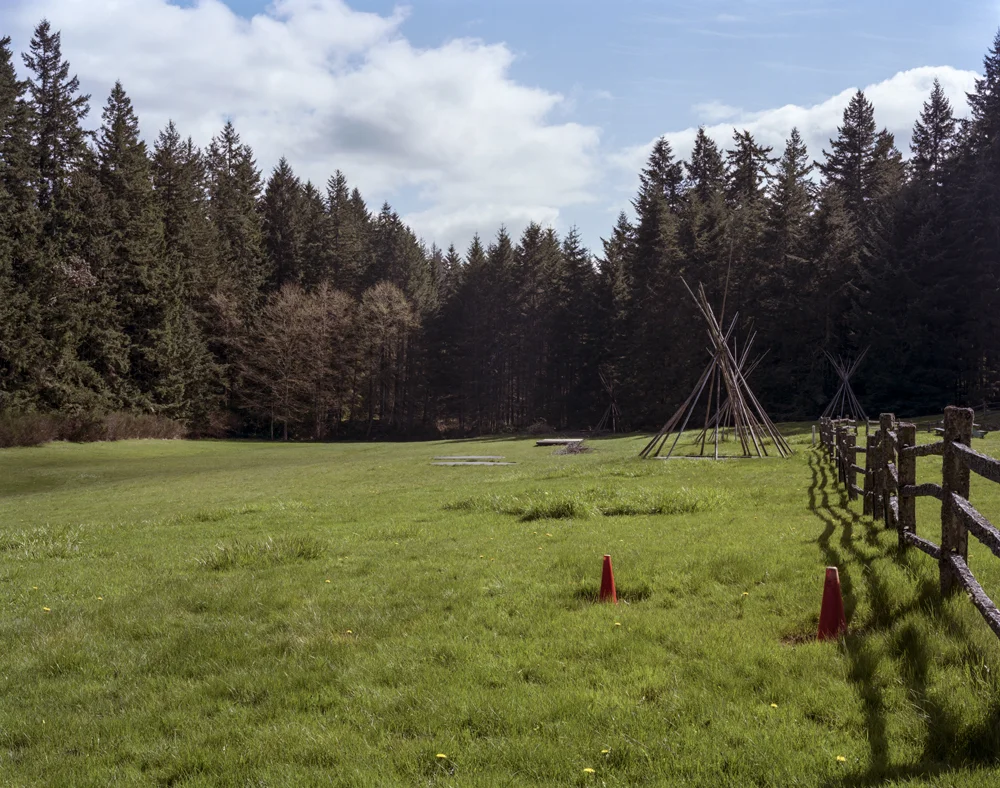 tent-fence_wk.jpg