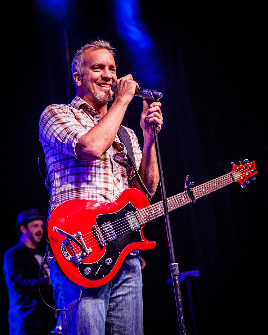 JJ_Grey_and_Mofro_004.jpg