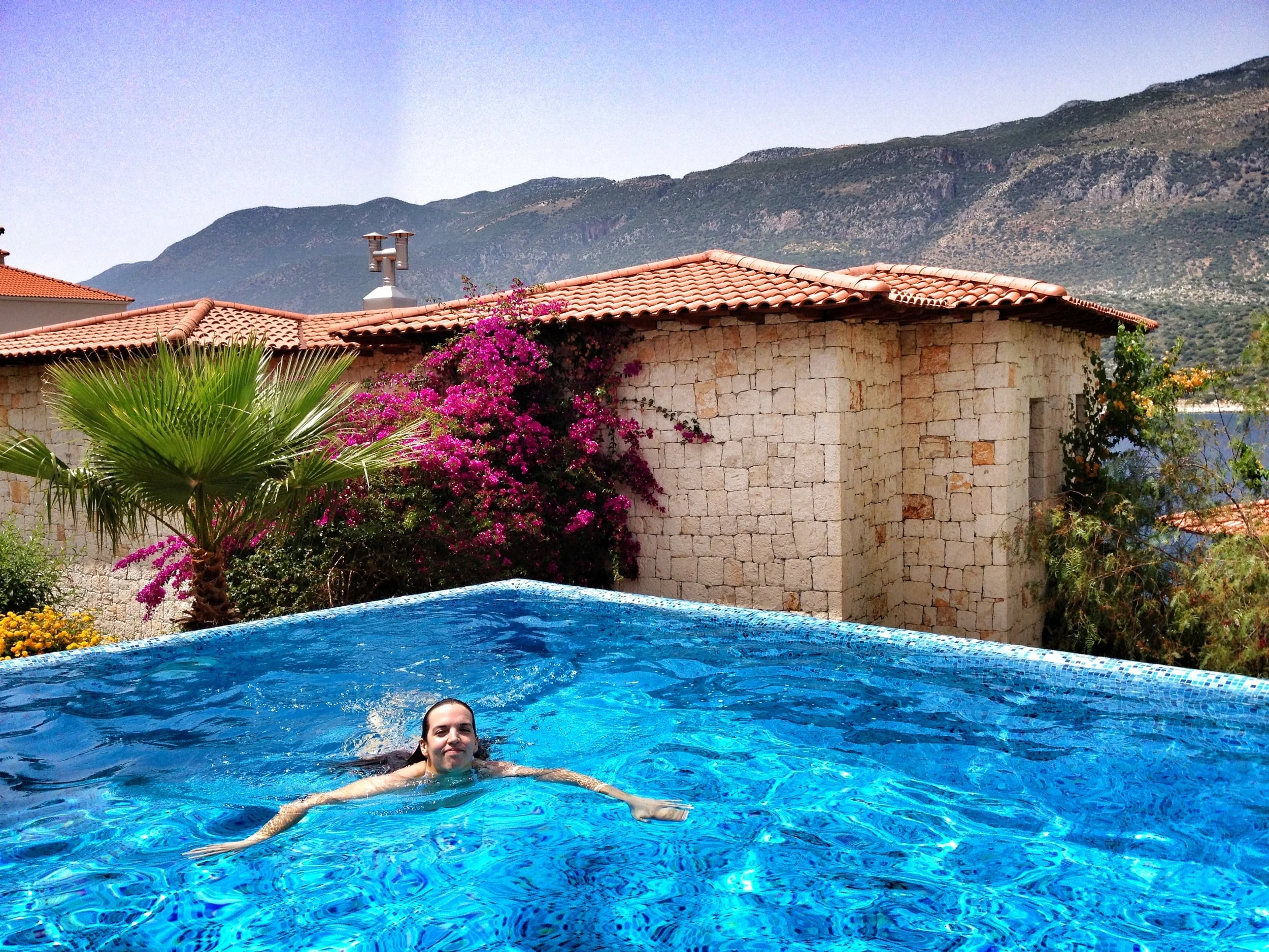 Sigh... #saltwaterpool #ilovemywife #ilovemywifeinsaltwaterpool