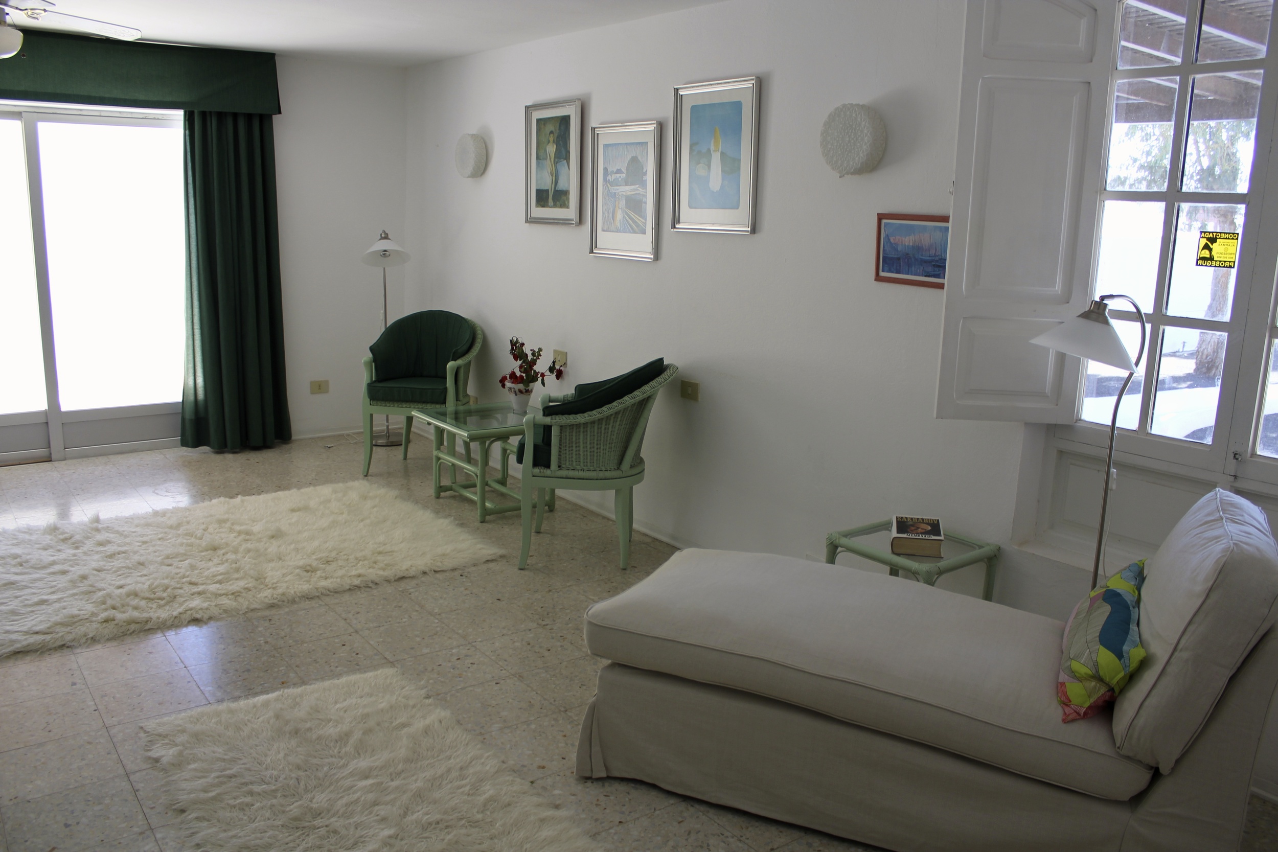 Master bedroom - sjesleong og sittegruppe