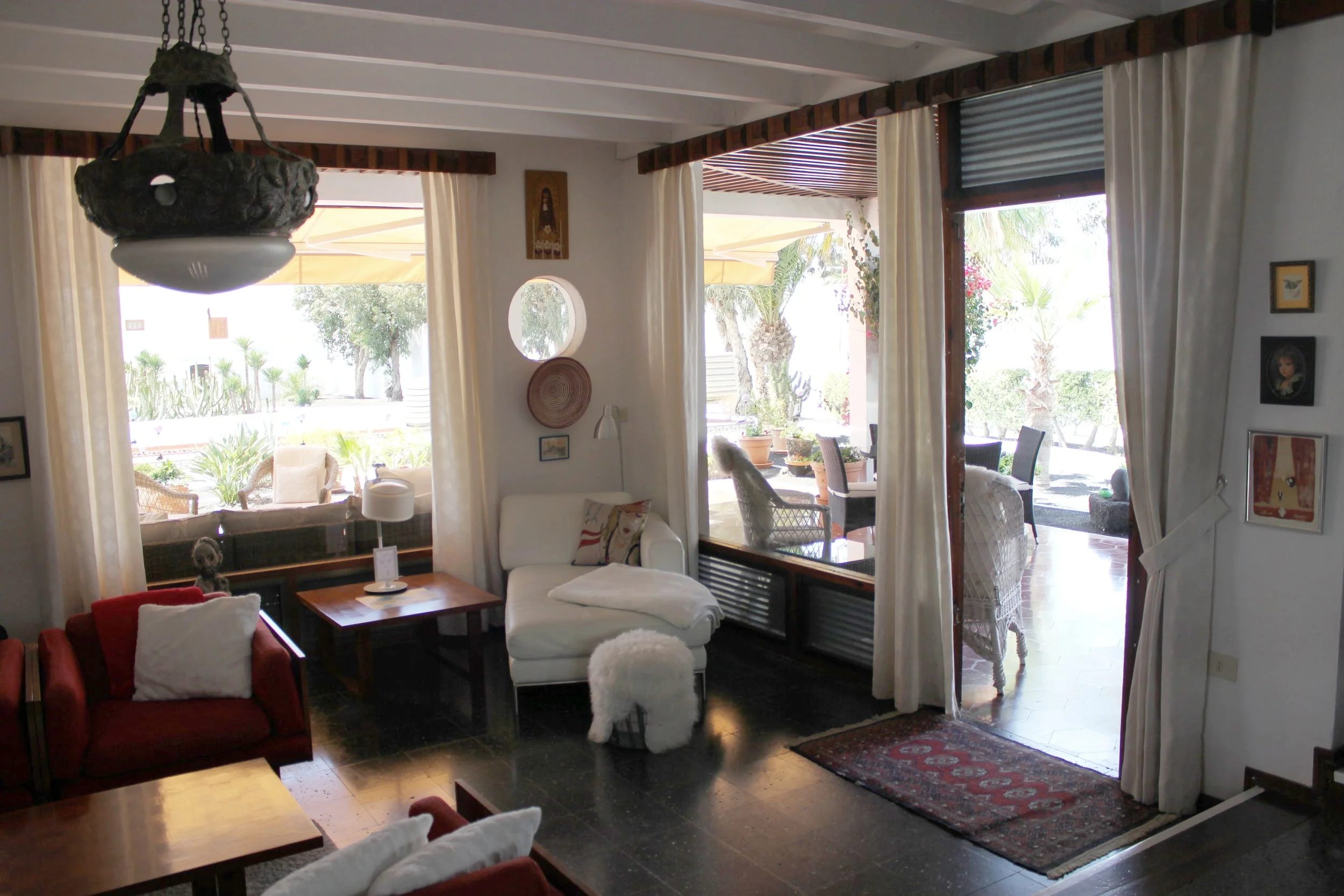 Del av stuen - sett mot hovedterrassen