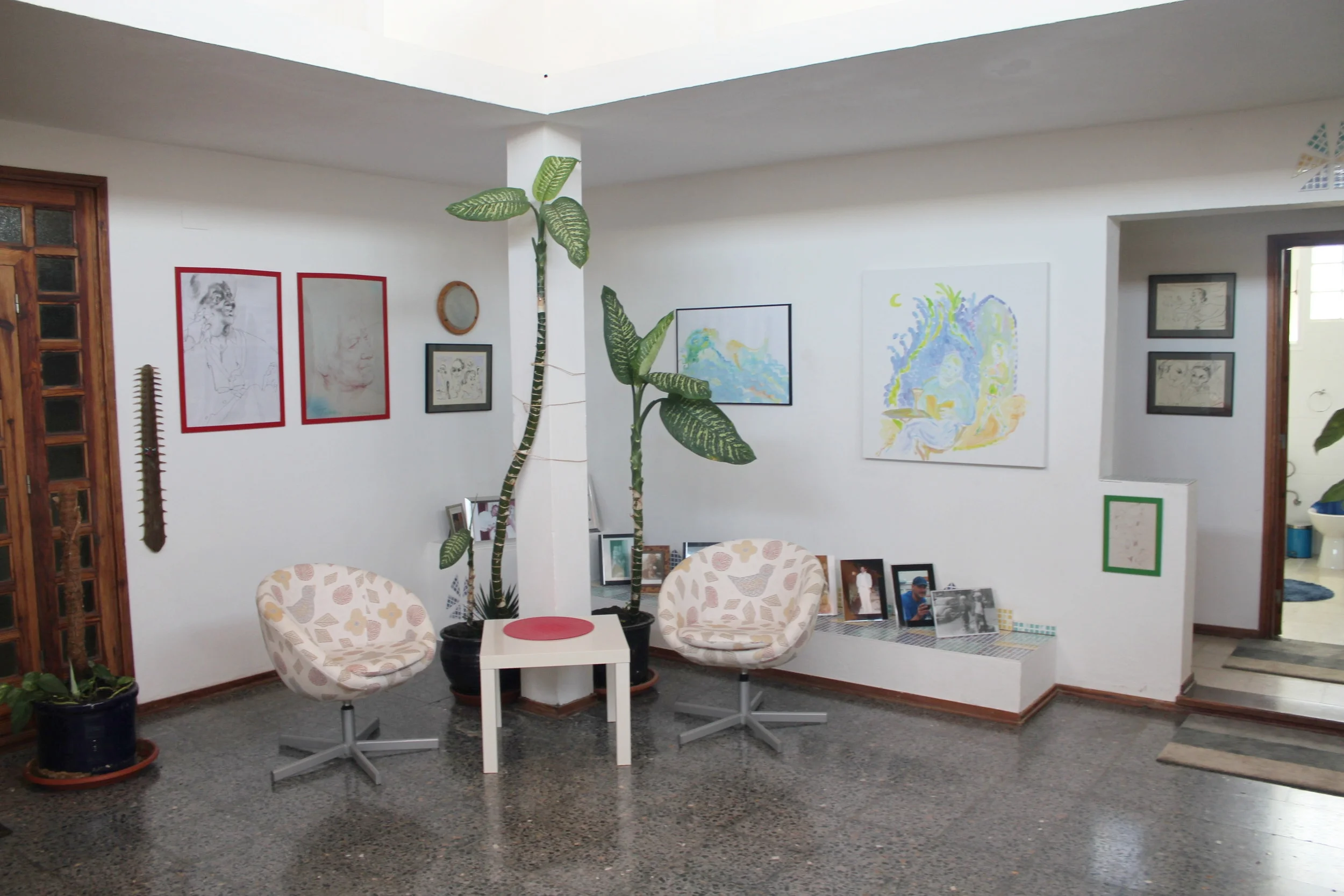 Indre patio - sett mot to soveværelser  med bad imellom