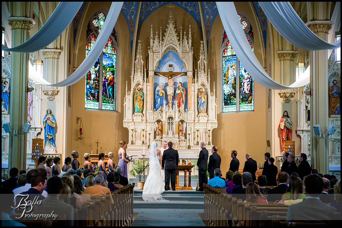 007_Bolla_Photography-wedding-ceremony-bride-groom-couple-church-New_Baden-Hibbs.jpg