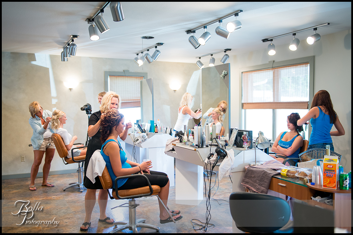 002_Bolla_Photography-wedding-preparations-bride-hair-bridesmaids-Breese-salon-Cutting_Edge-Gerstner.jpg