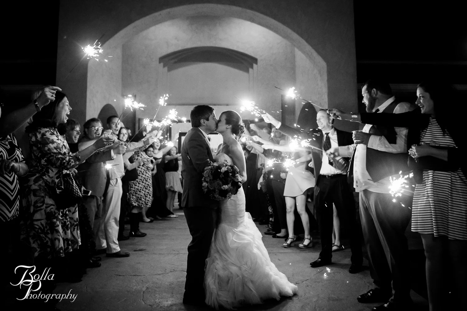Bolla_Photography_St_Louis_wedding_photographer_Villa_Maire_Winery-0612.jpg