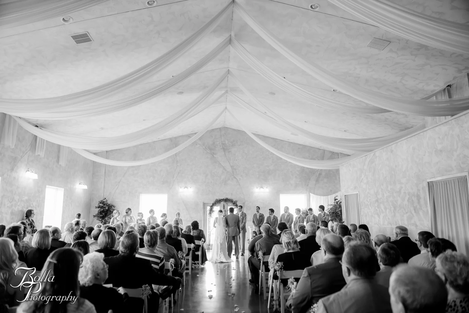Bolla_Photography_St_Louis_wedding_photographer_Villa_Marie_Winery-0193.jpg