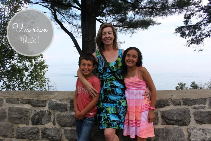 Ma mère et les enfants au Manoir.