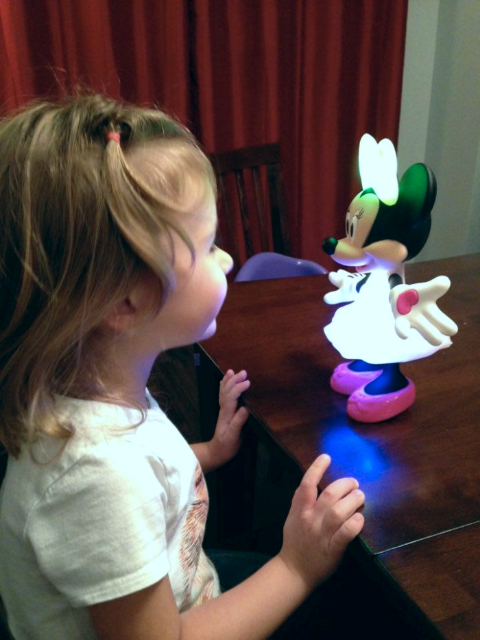 Banc d'essai : jouet Minnie Disney — Je suis une maman