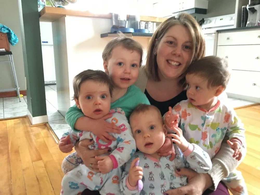 maman et ses filles, des triplées