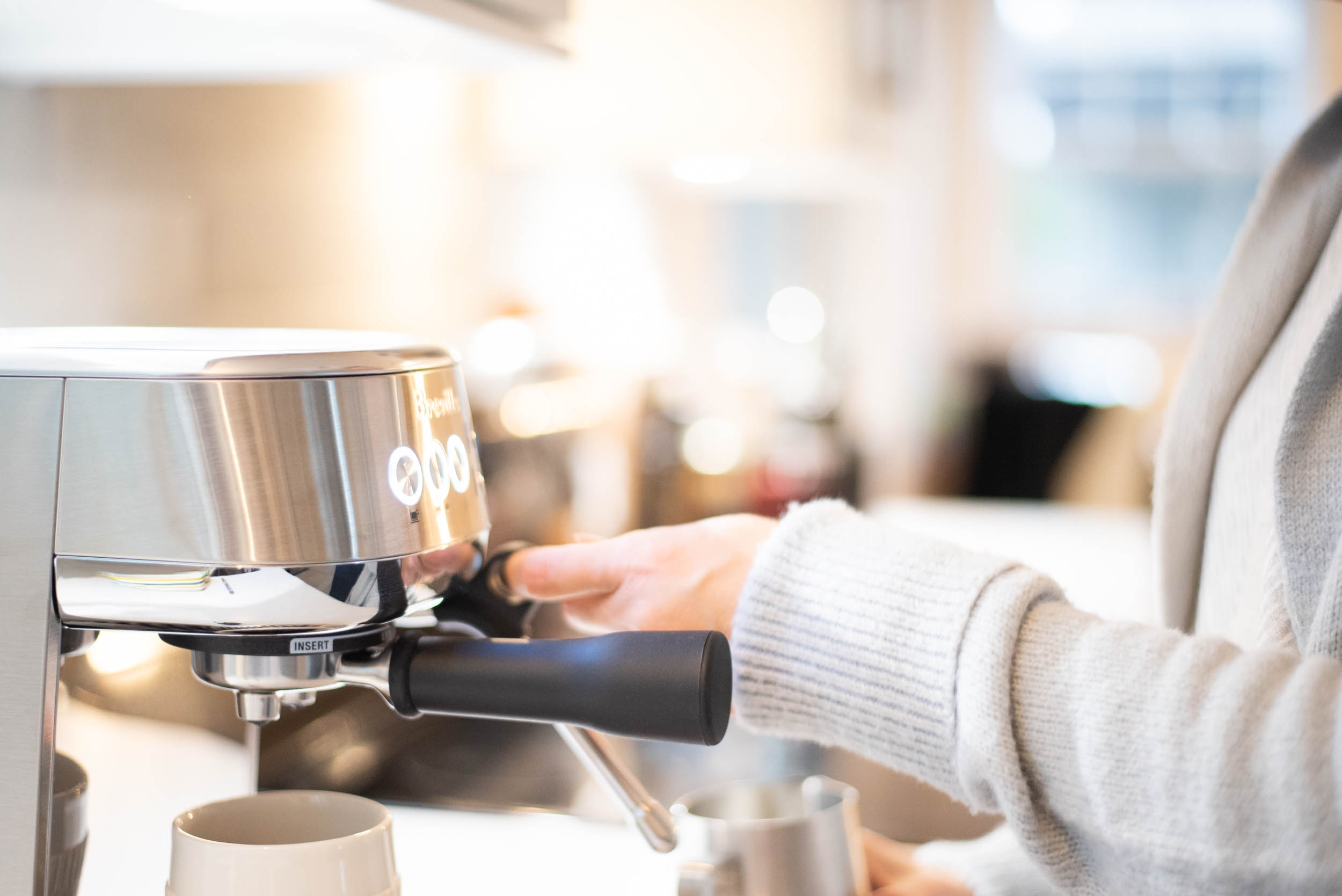 Je suis une maman-Breville-Bambino Plus-Je suis une maman-Cafétière-avis-café-maman