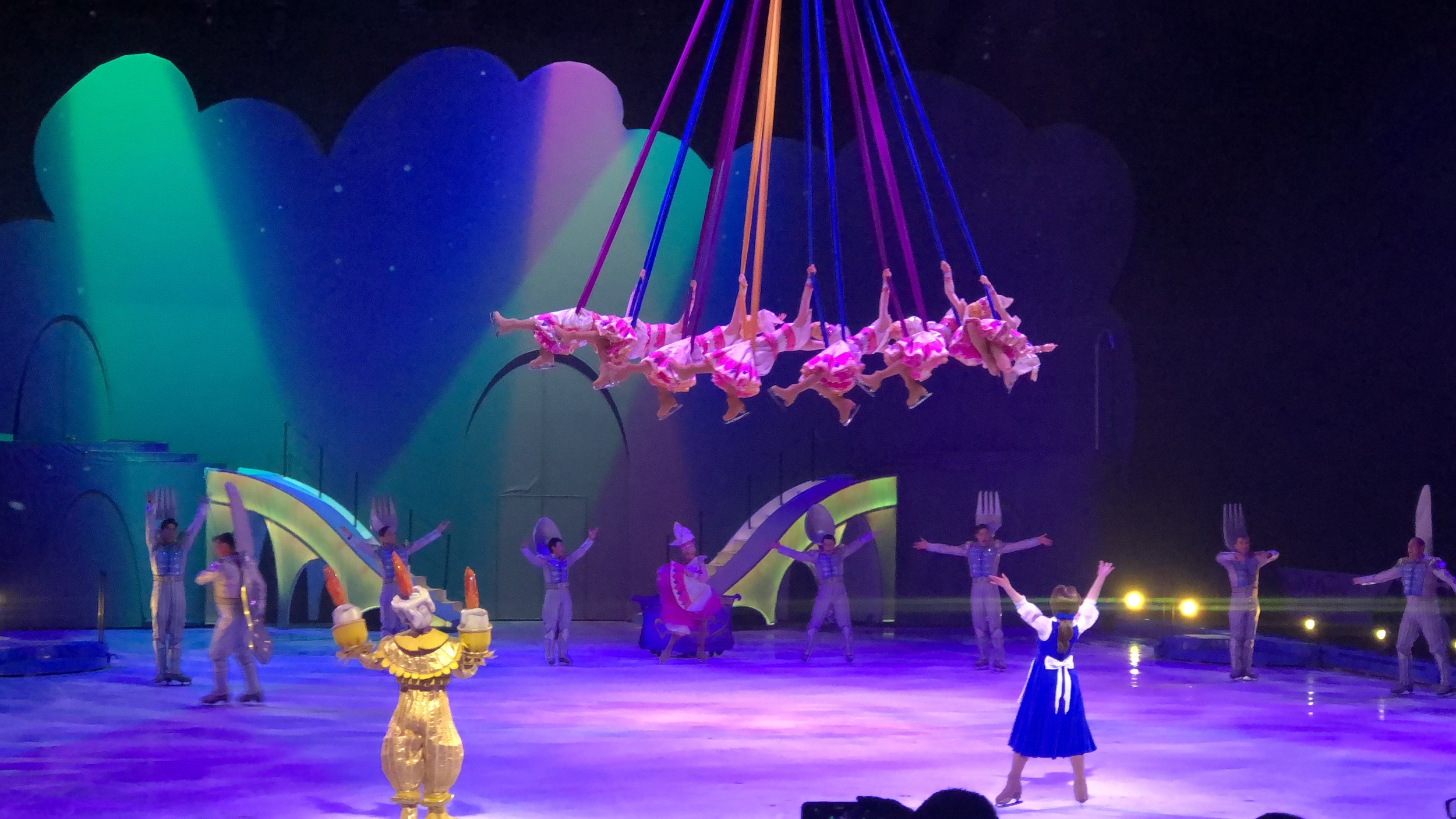 Disney sur glace-sortie en famille-Disney on ice-spectacle-patinage artistique-sortie-enfants-magie de Disney-Je suis une maman