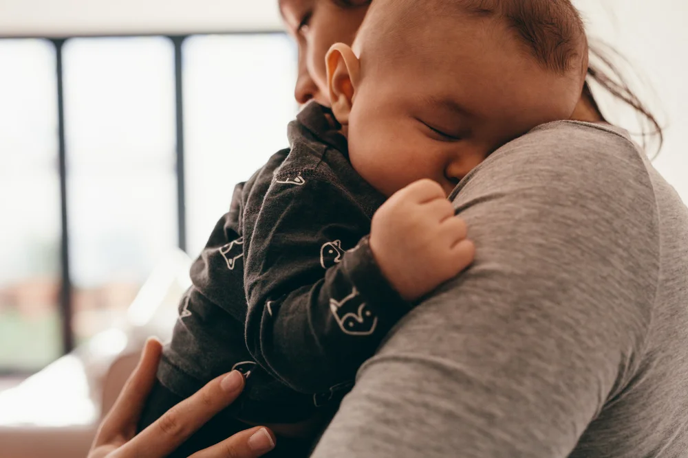 Mon Bebe A Bras Je Suis Une Maman