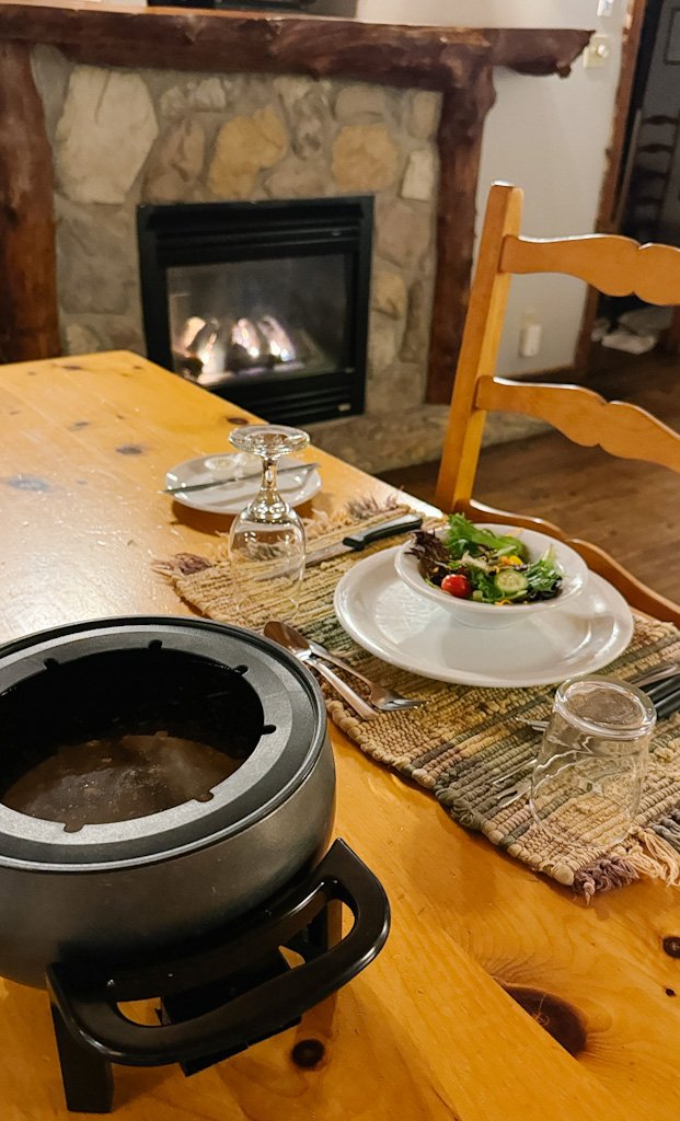 Souper fondue dans un chalet.jpg