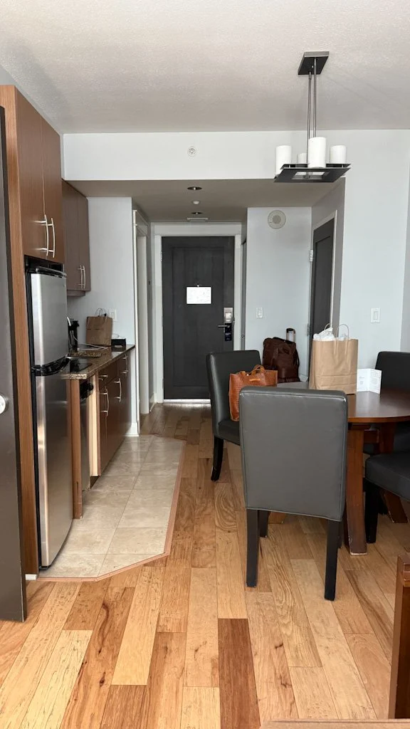 Hotel style condo à Victoria.jpg