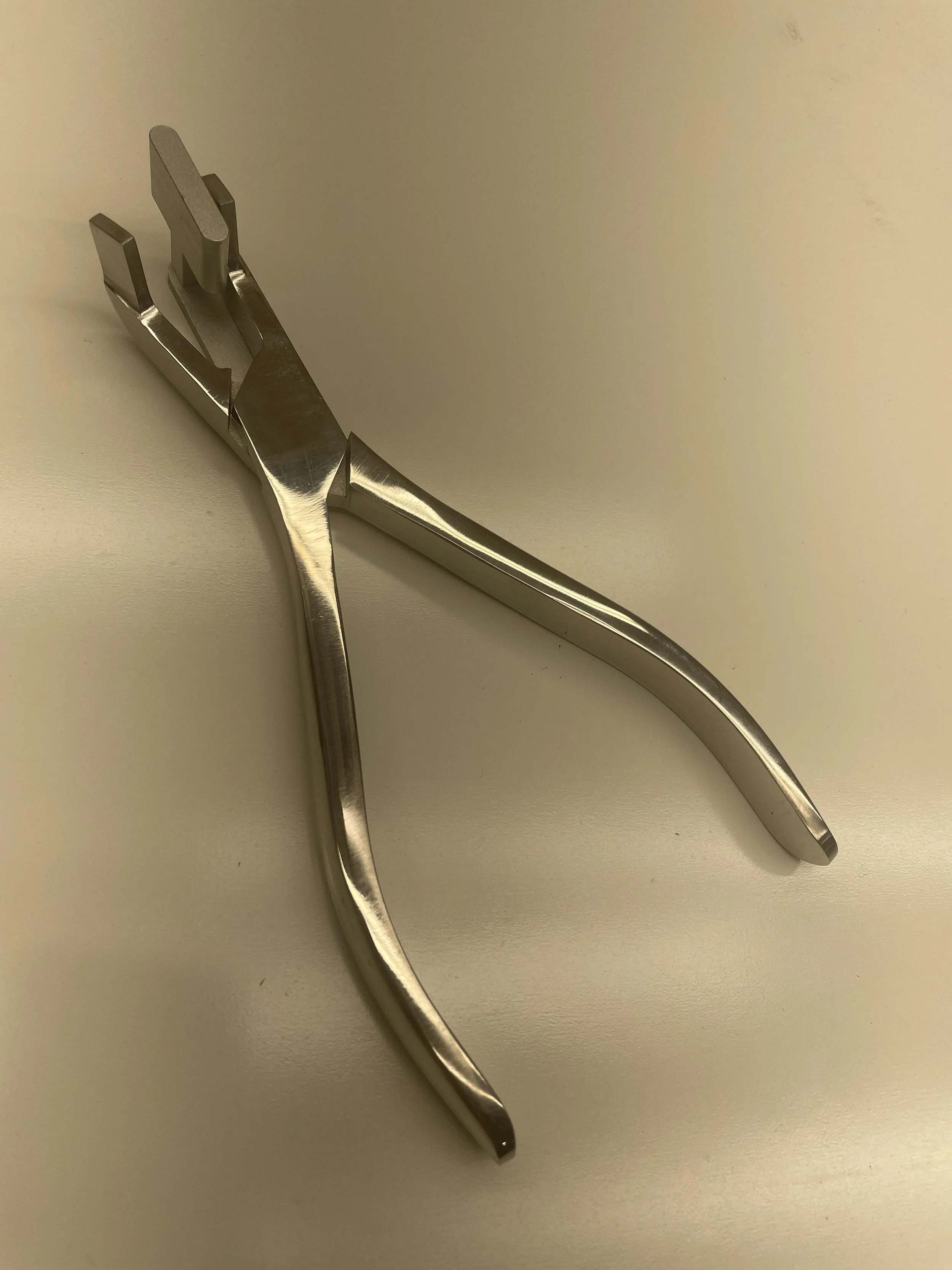 Key easing pliers 2.JPG