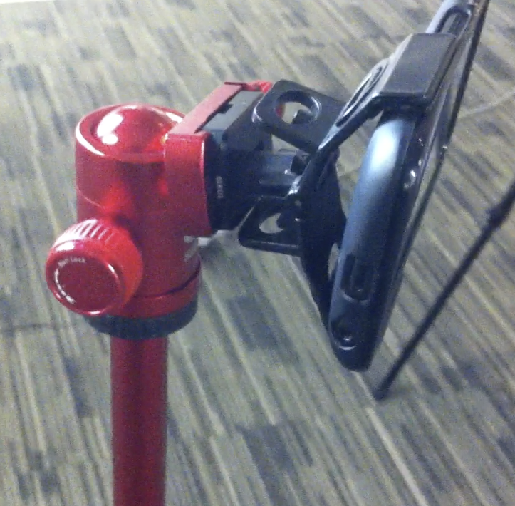 P&C Shark Clip . Holds your phone onto any standard 1/4-20 Tripod-thread!