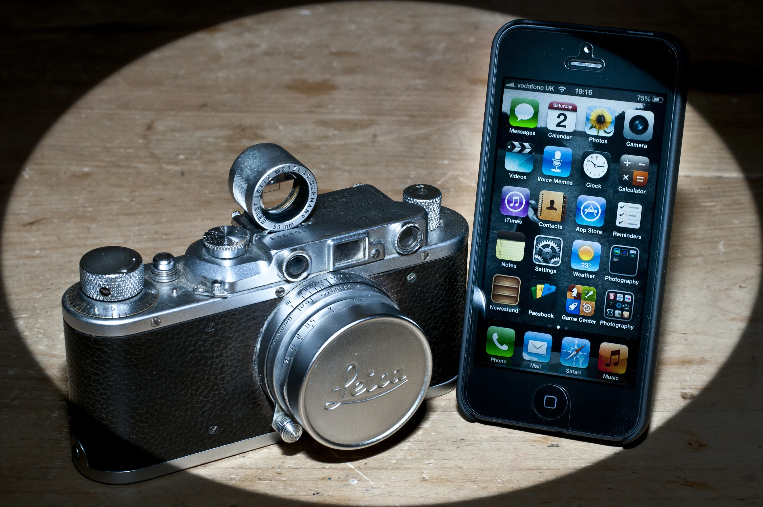 IPhone vs Leica.jpg