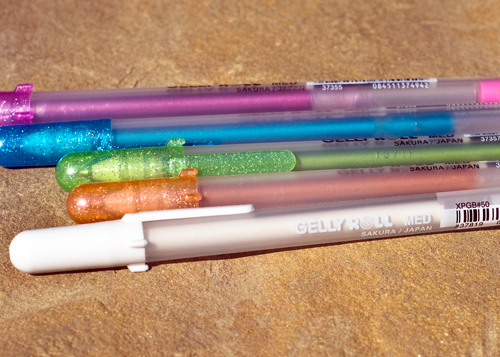 Gelly Roll medium.