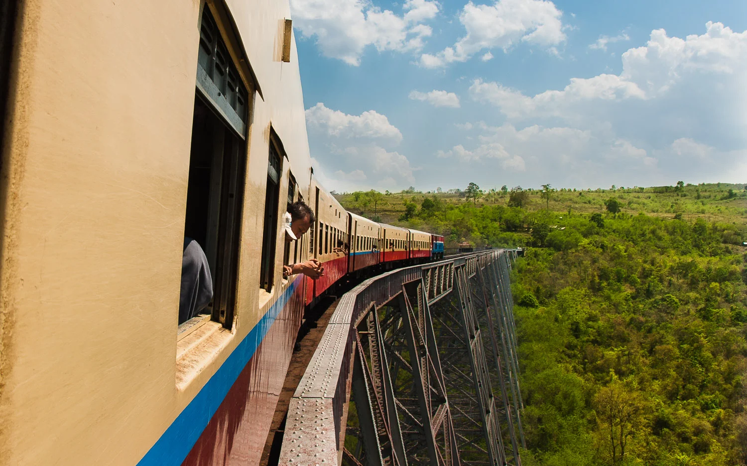 myanmar-train-shan.jpg
