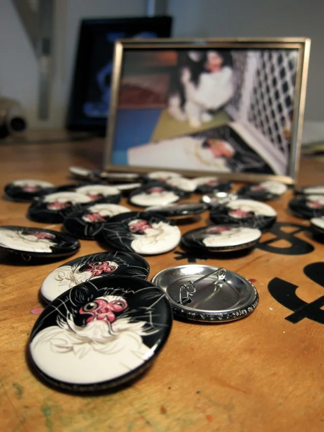 chasebuttons1.jpg