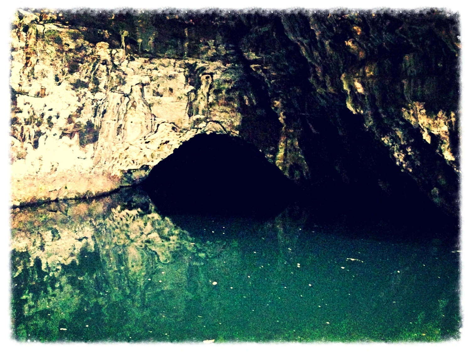 Waikanaloa Wet Cave