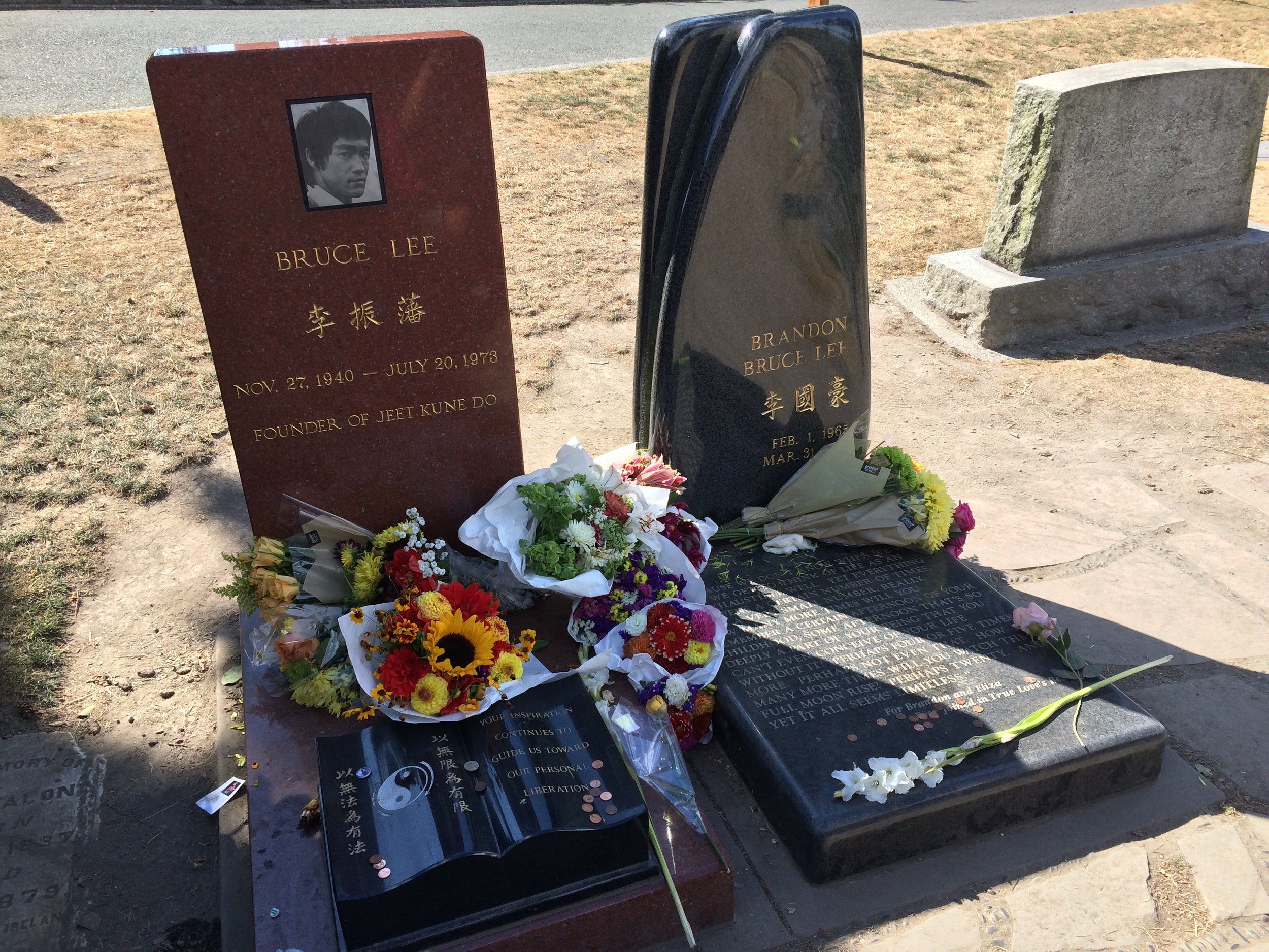 Bruce Lee's Grave — The Last Adventurer