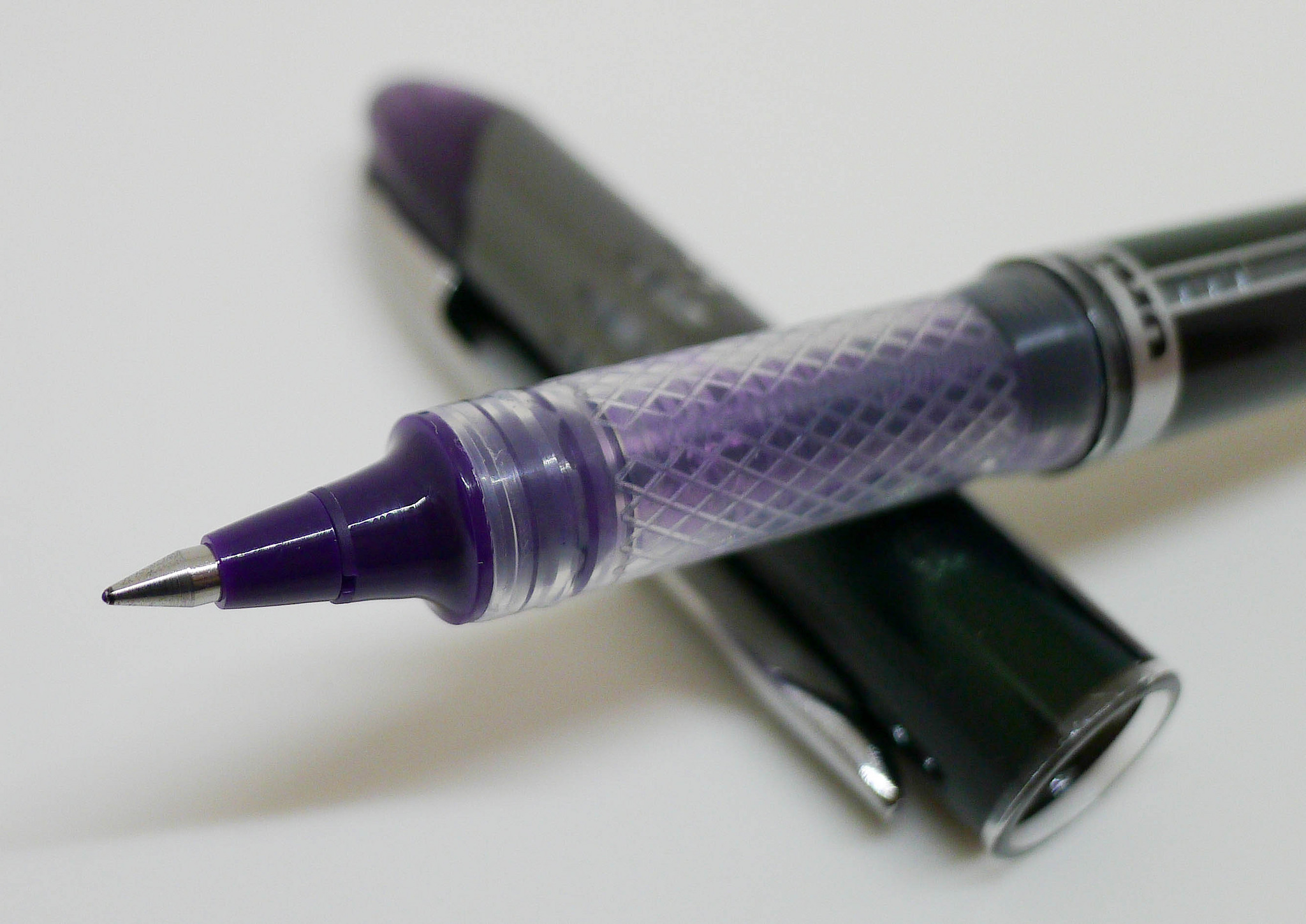 Pilot Vball 5 Liquid Ink Rollerball 0.5 mm tip (Box of 12) - Violet