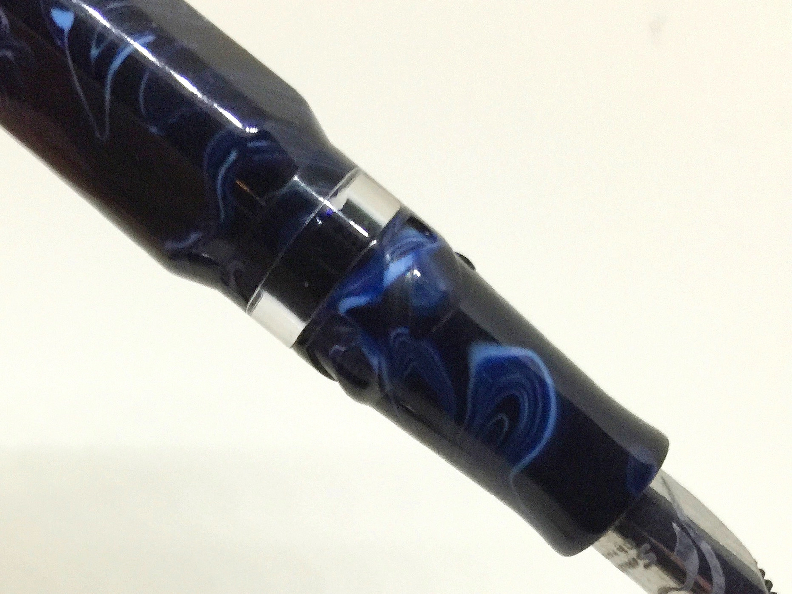 Ink back into the writing chamber.