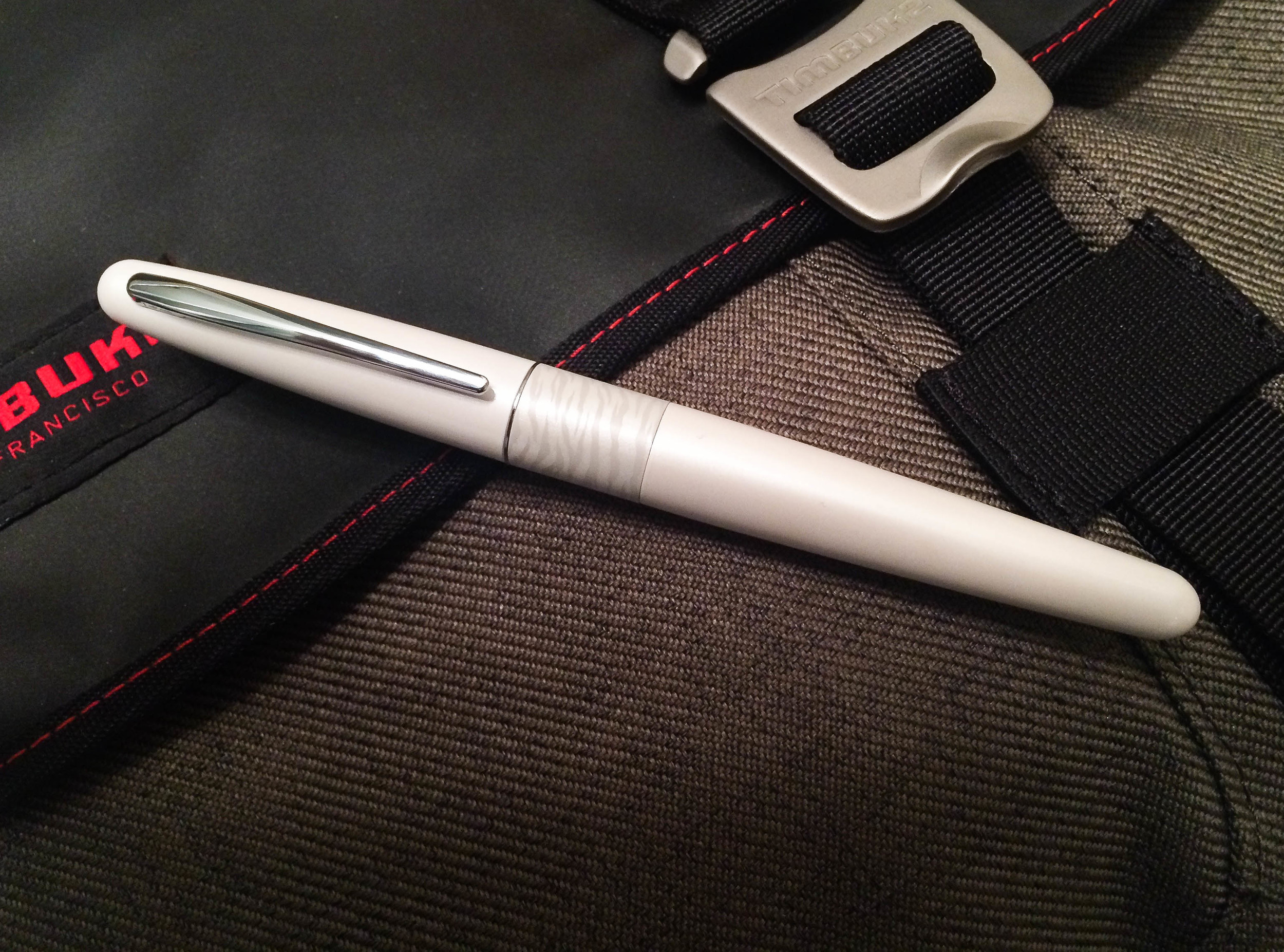 Pilot Metropolitan Animal Ballpoint Pen in Tiger Matte White