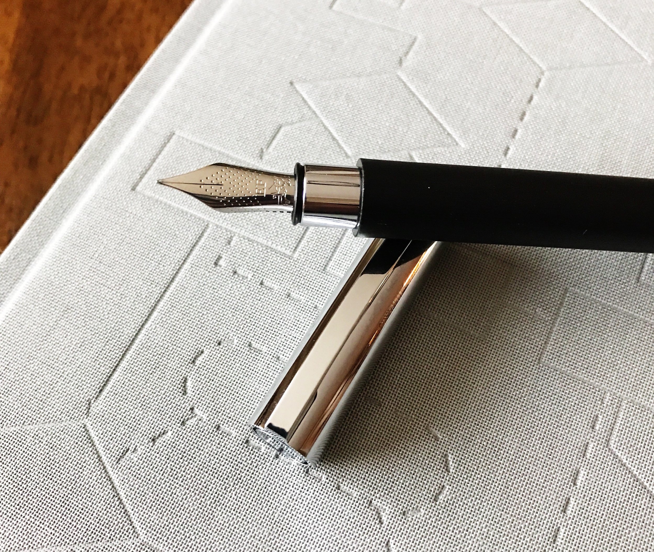 Pen Review: Desiderata Precession Flex (Zebra G Nib) Fountain Pen - The  Well-Appointed Desk