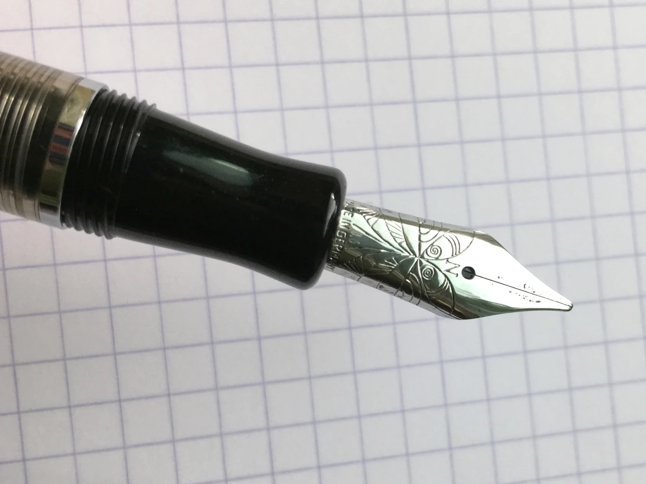Nemosine Singularity Stub Nib Fountain Pen Review — The Pen Addict