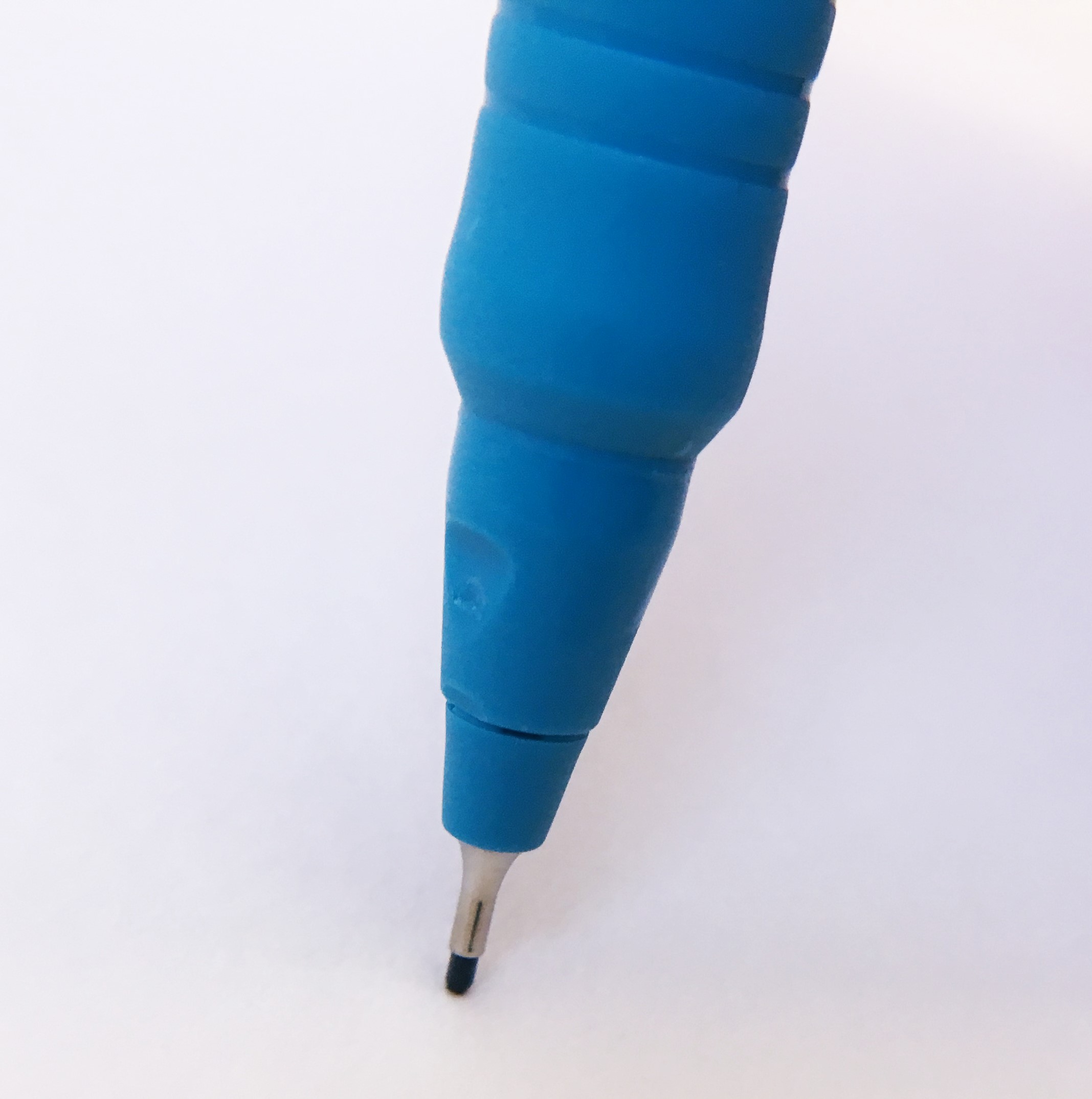Stabilo Point 88 Fineliner Marker Pen Ultramarine Blue Review — The Pen  Addict