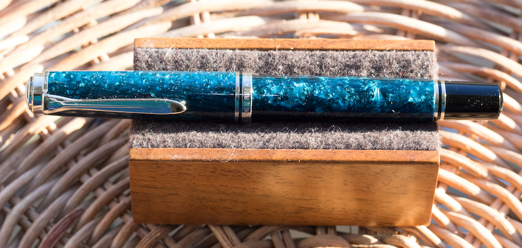 Note the beautiful swirls on this side of the pen.