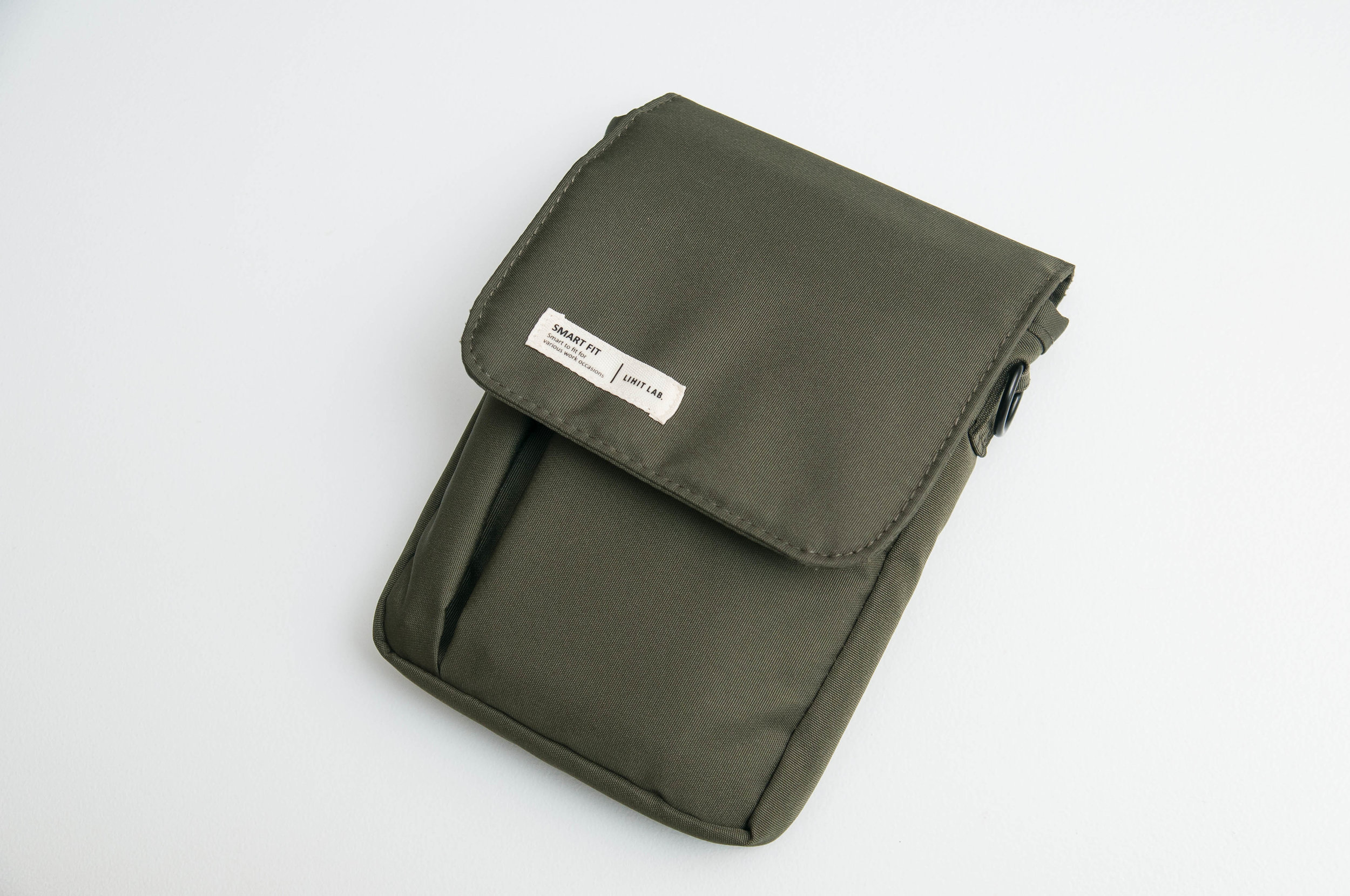 Lihit Lab Smart Fit A6 Carry Pouch Review — The Pen Addict