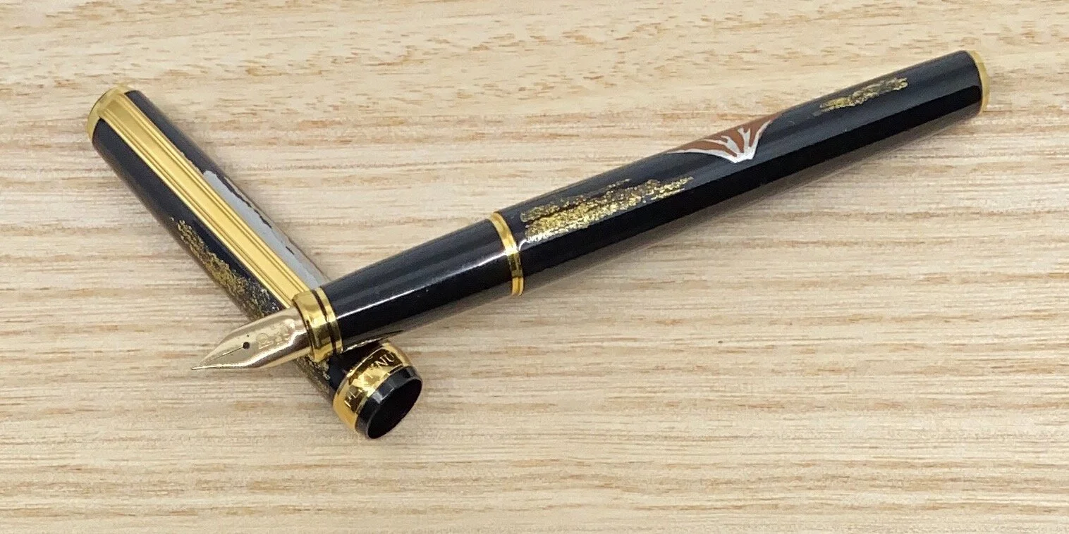 Platinum Kanazawa Leaf Red Mt. Fuji Fountain Pen