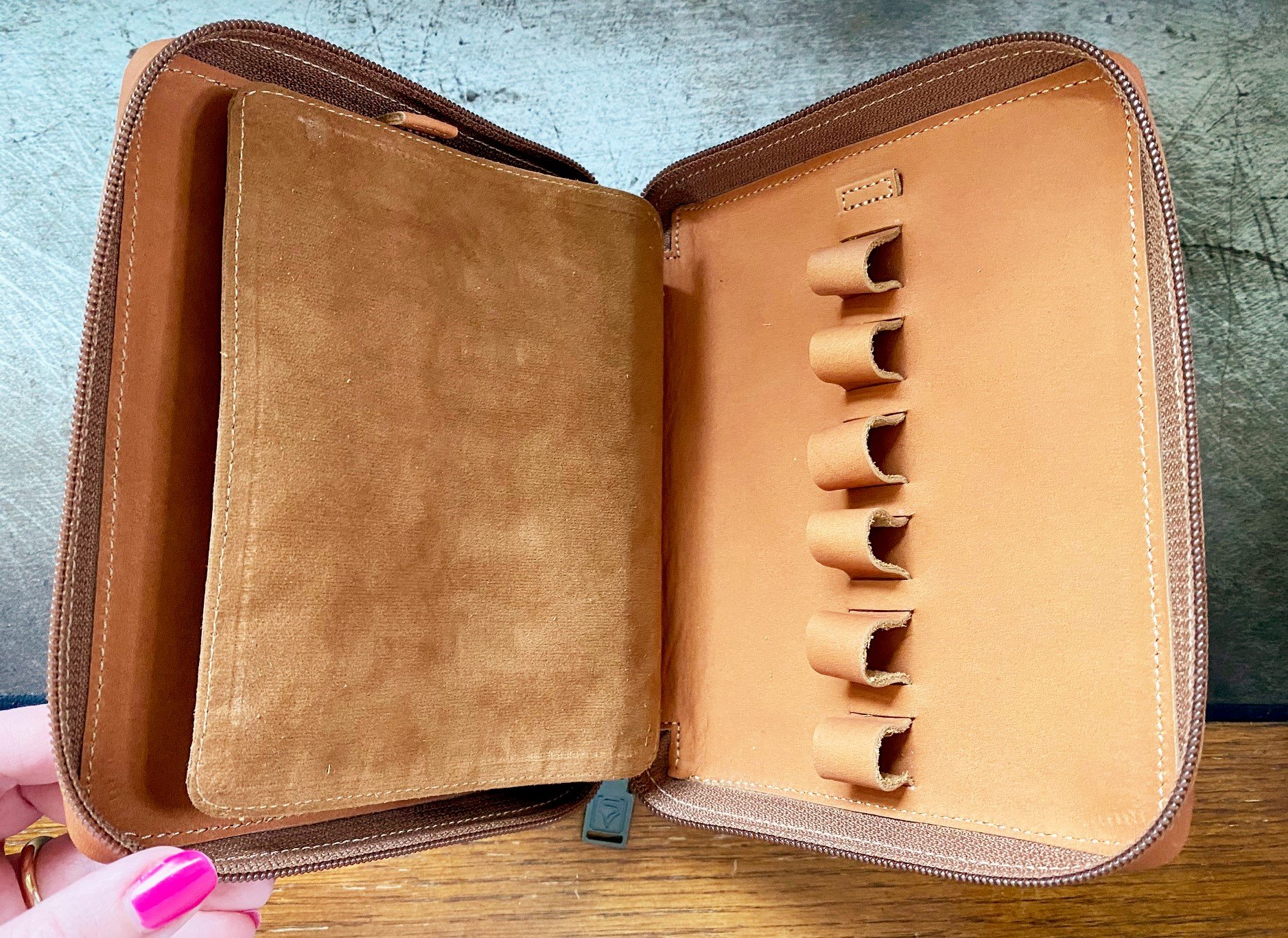 Caran d'Ache Zipped Leather Pen Holder for 1 pen Camel