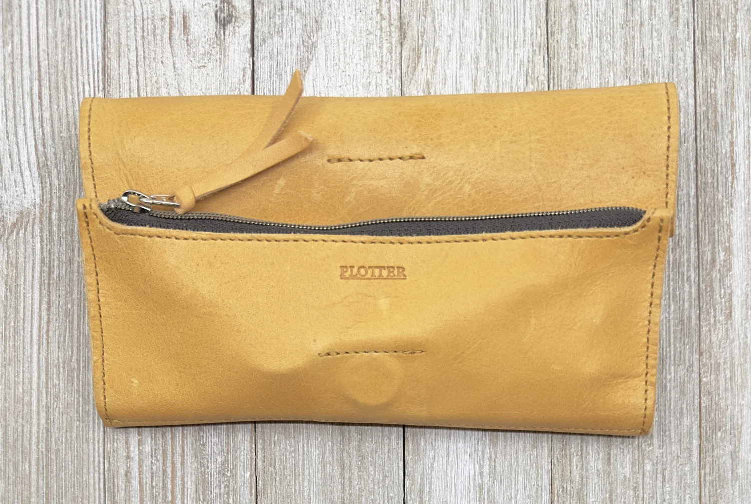 PLOTTER Grain Leather Pen Case Review — The Pen Addict