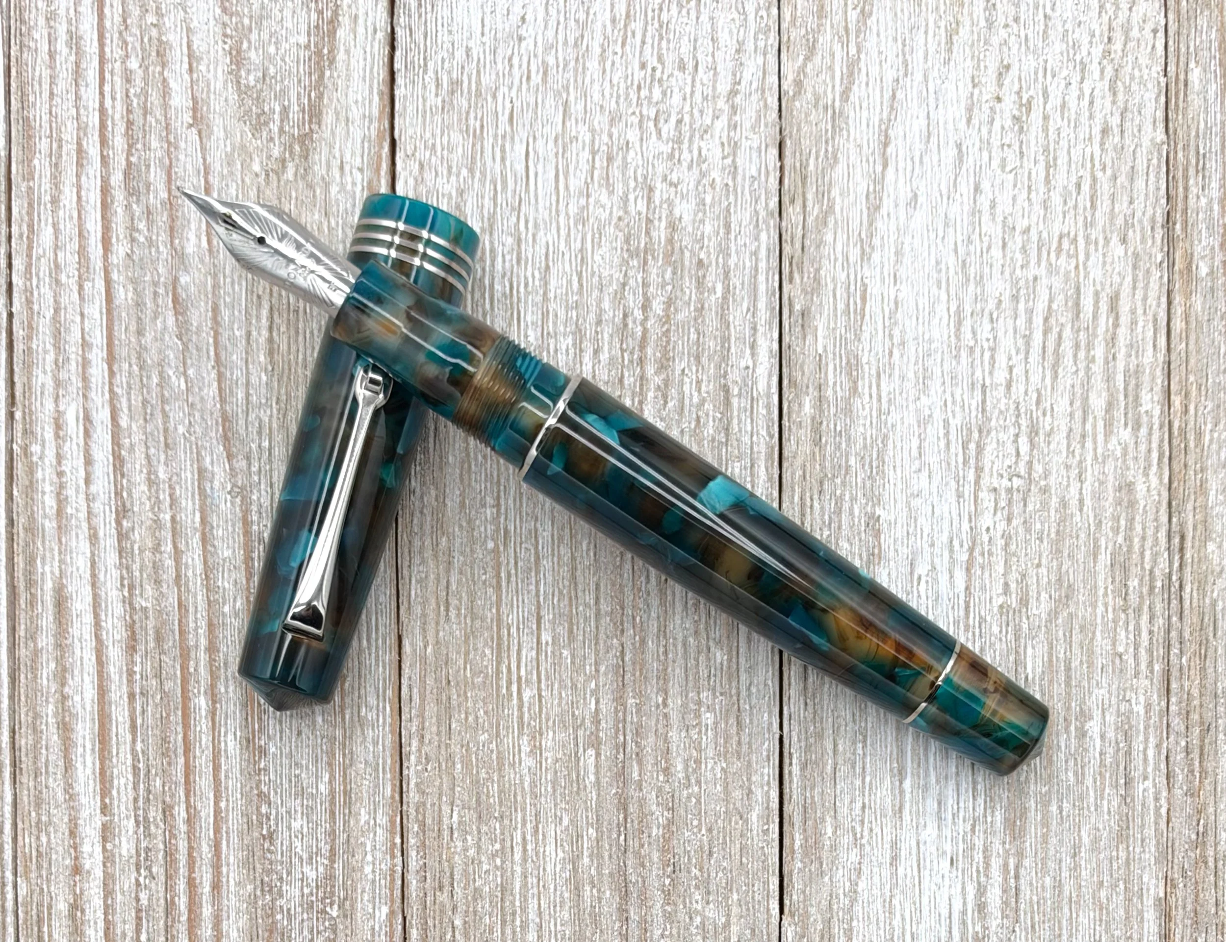 Leonardo Momento Zero Pausilya Fountain Pen