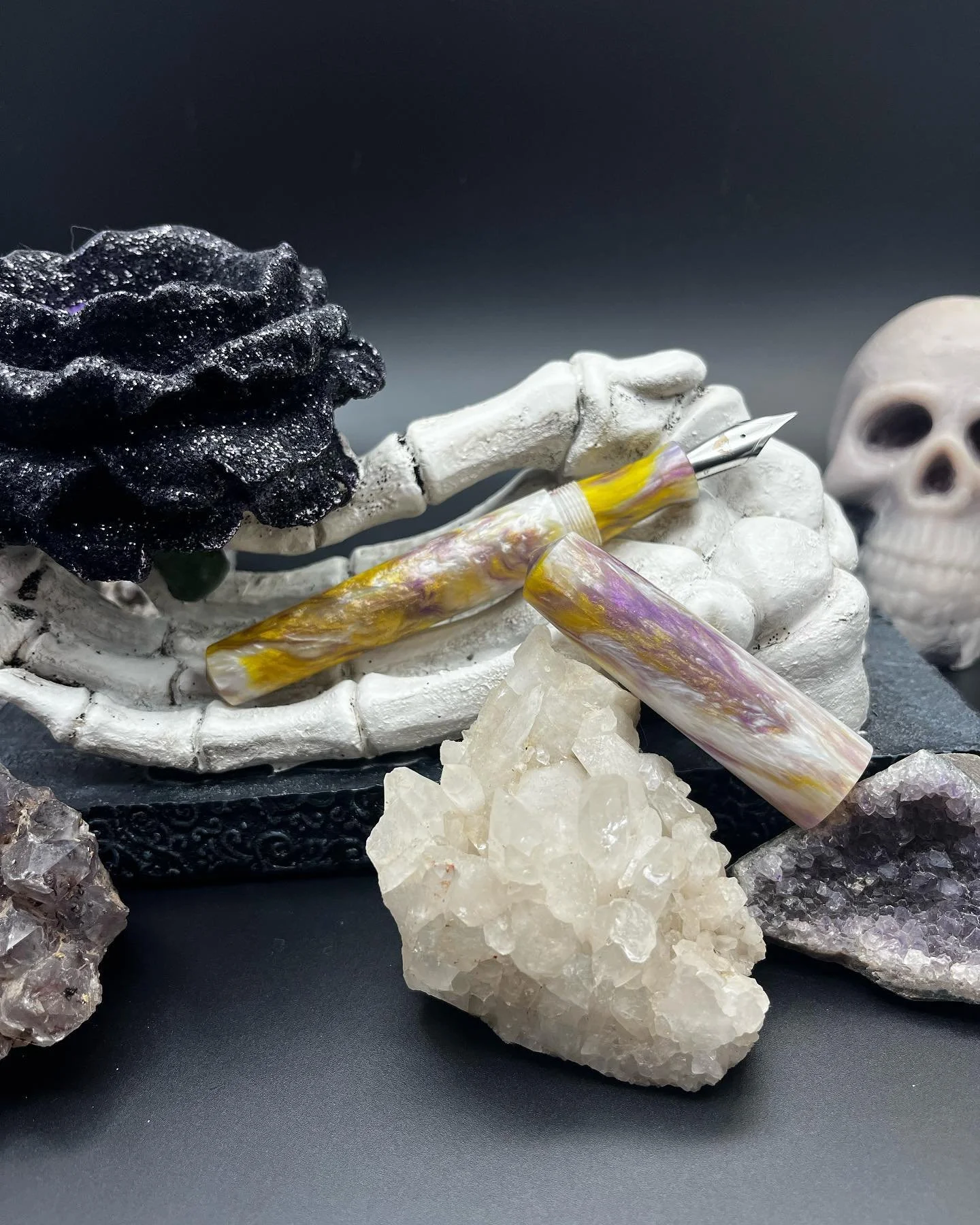 Fountain Telling Skulls