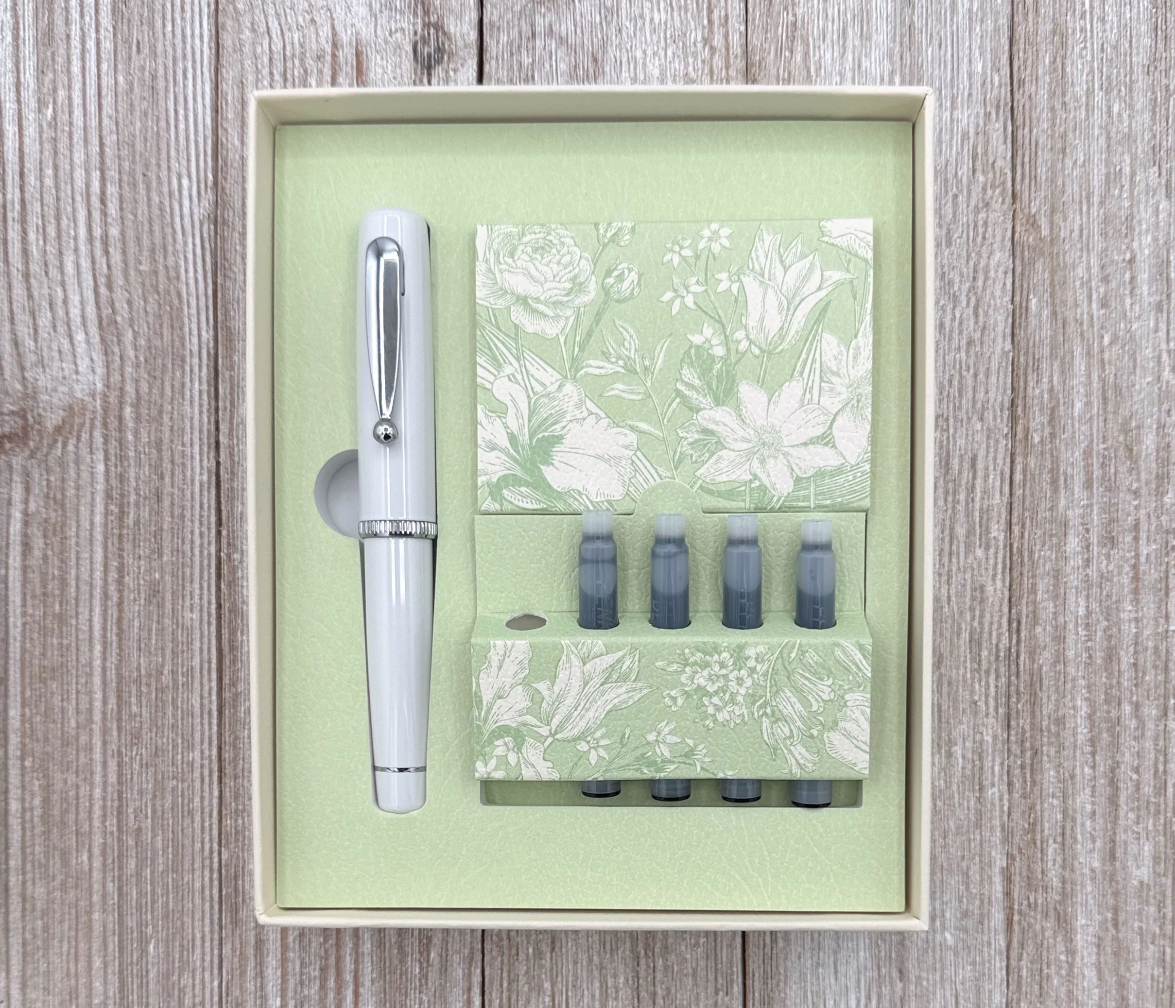 Platinum Komono (PQ-1500) Fountain Pen