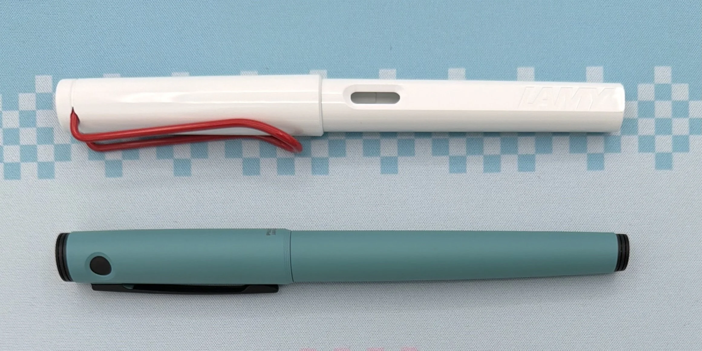 Pilot Explorer vs LAMY Safari