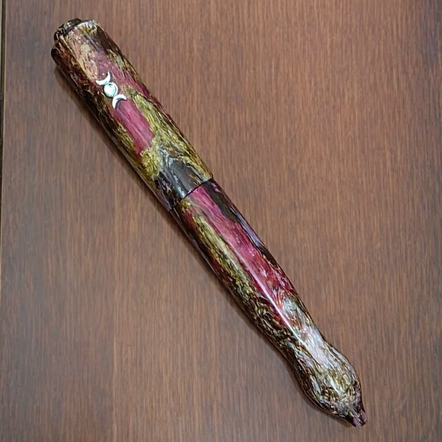 Fountain Telling Willow