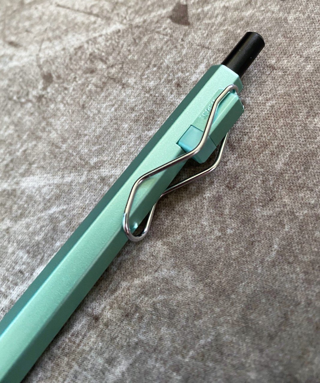 Uni Jetstream Edge 0.38 mm Ballpoint Pen Review — The Pen Addict