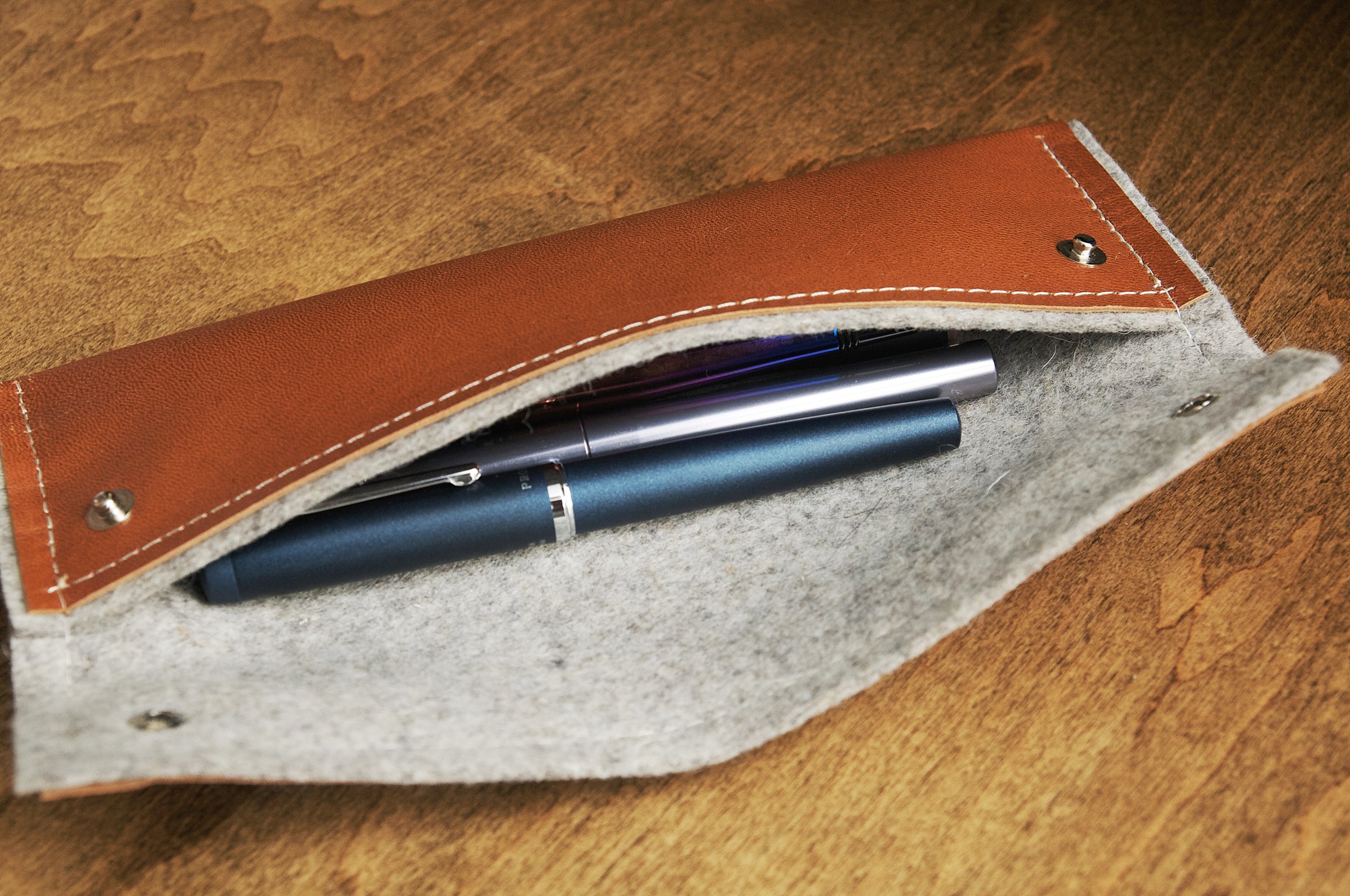 Kokuyo NeoCritz Flat Pencil Case Review — The Pen Addict